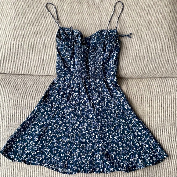 Reformation Dress Size 0 - Picture 10 of 13